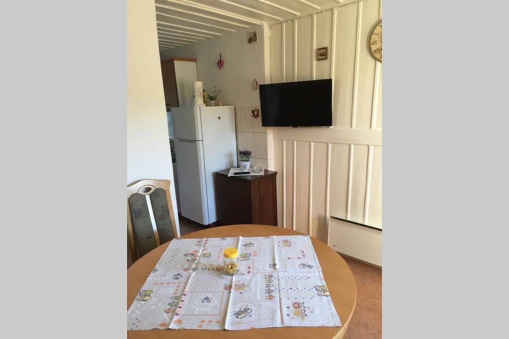 Apartman Knezovic Stari Grad  Kültér fotó