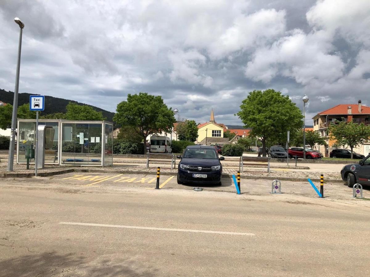 Apartman Knezovic Stari Grad  Kültér fotó